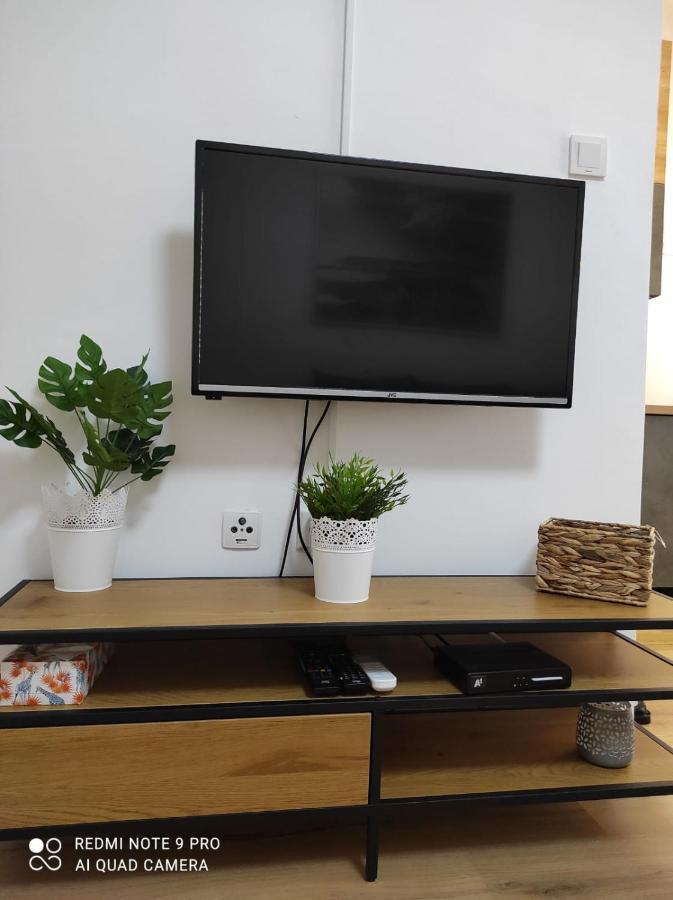 Apartman Branimir Novalja Exterior foto