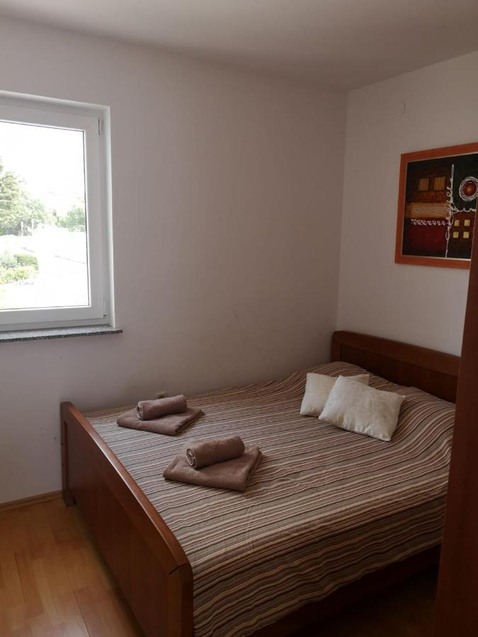 Apartman Branimir Novalja Exterior foto