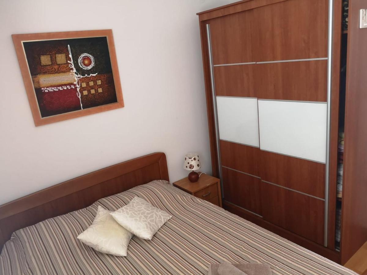 Apartman Branimir Novalja Exterior foto